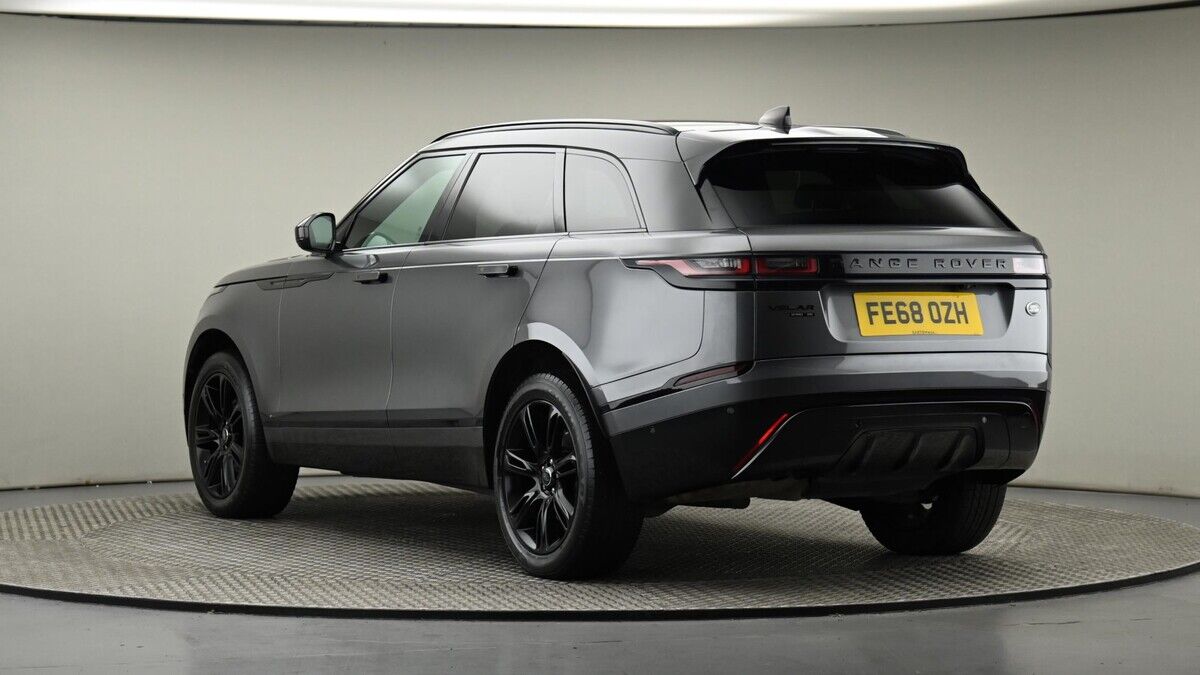 Land Rover Range Rover Velar Urban Image 24