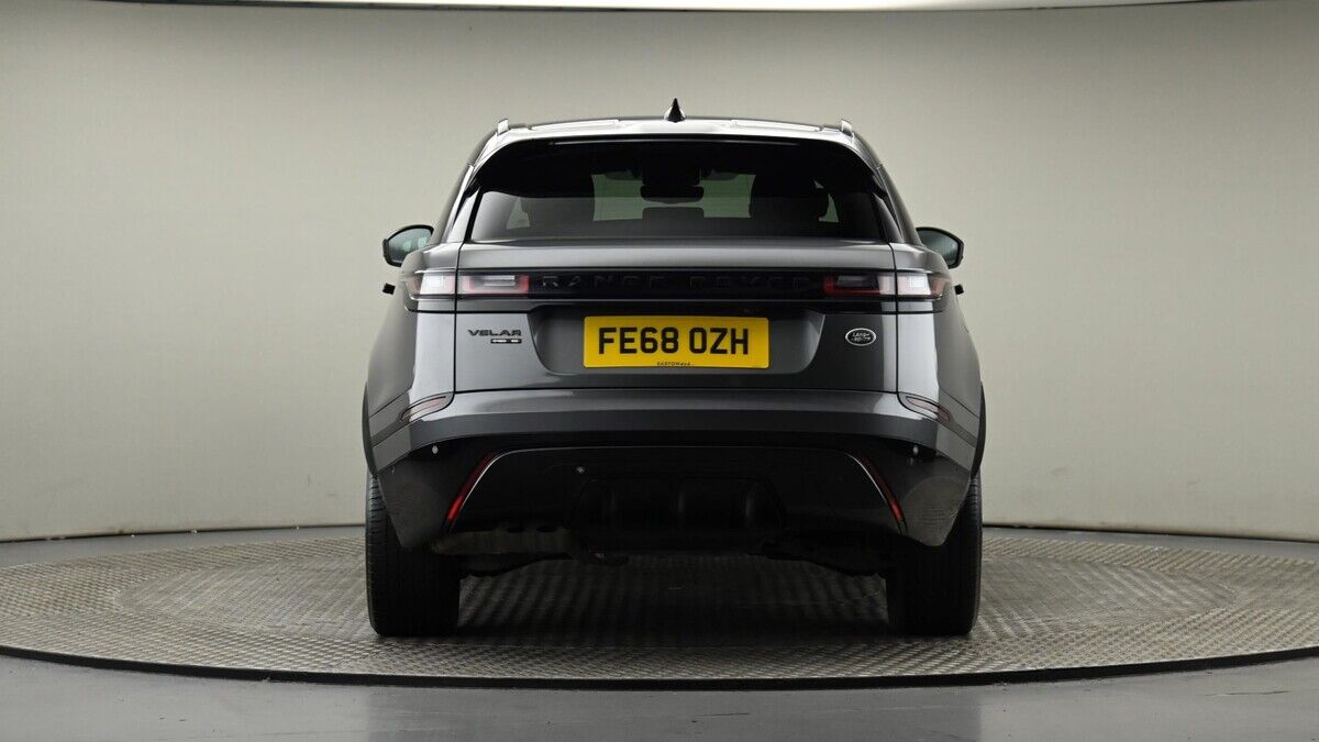 Land Rover Range Rover Velar Urban Image 25