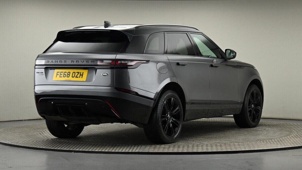 Land Rover Range Rover Velar Urban Image 26