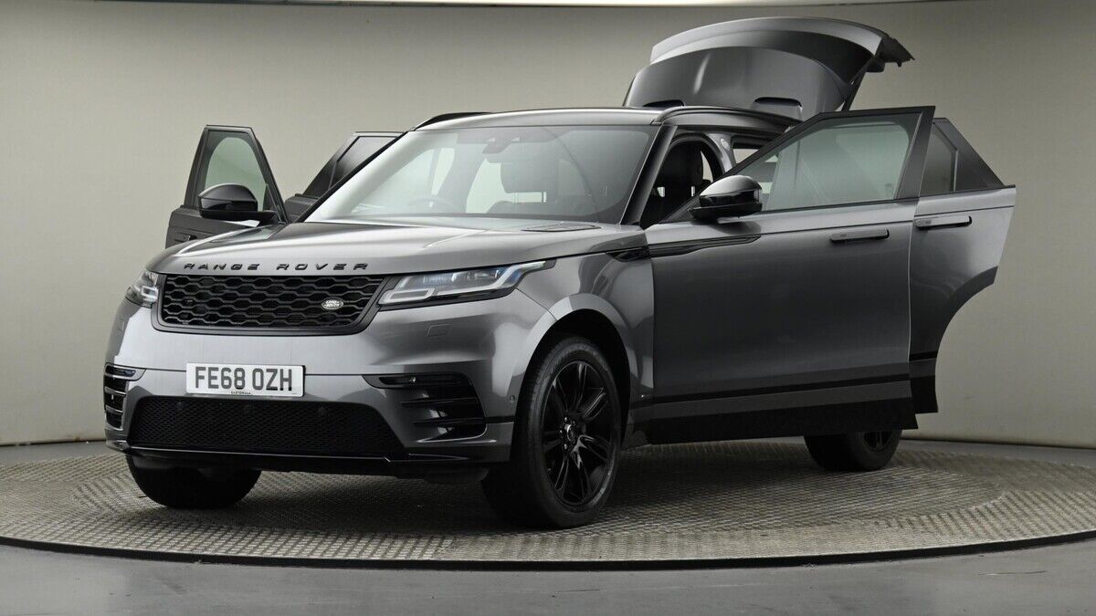 Land Rover Range Rover Velar Urban Image 28