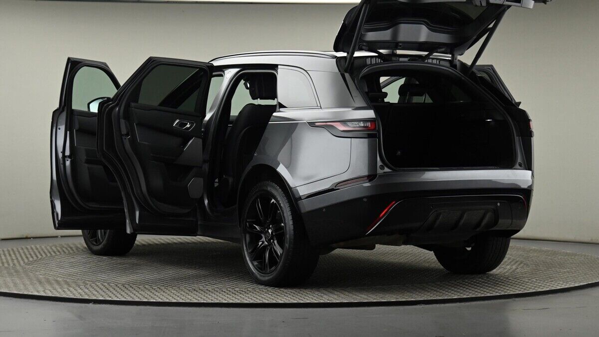 Land Rover Range Rover Velar Urban Image 29