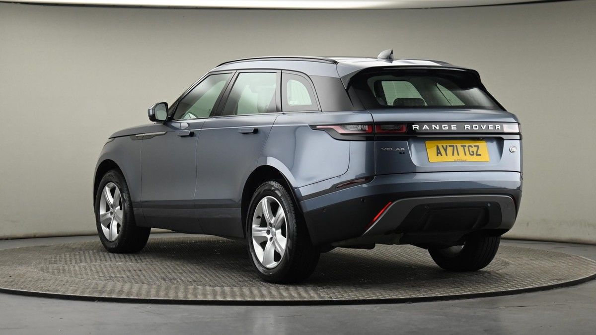 Land Rover Range Rover Velar Image 24