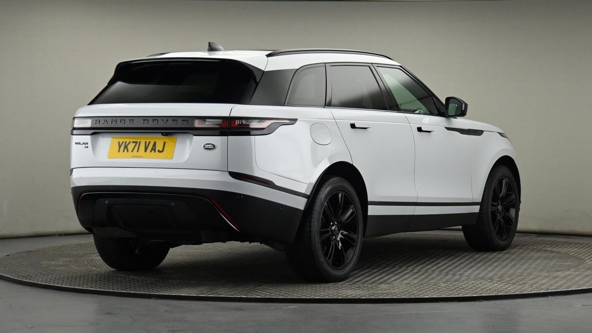 Land Rover Range Rover Velar Image 26
