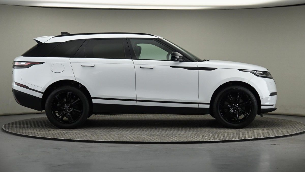 Land Rover Range Rover Velar Image 27