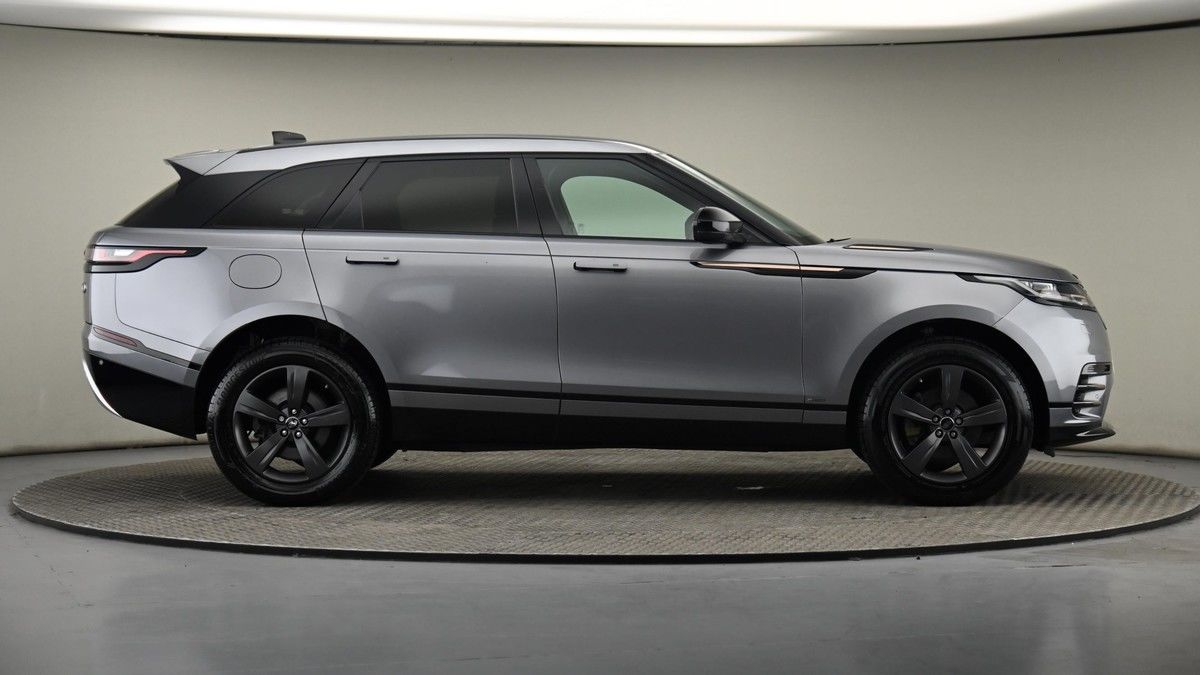Land Rover Range Rover Velar Image 27