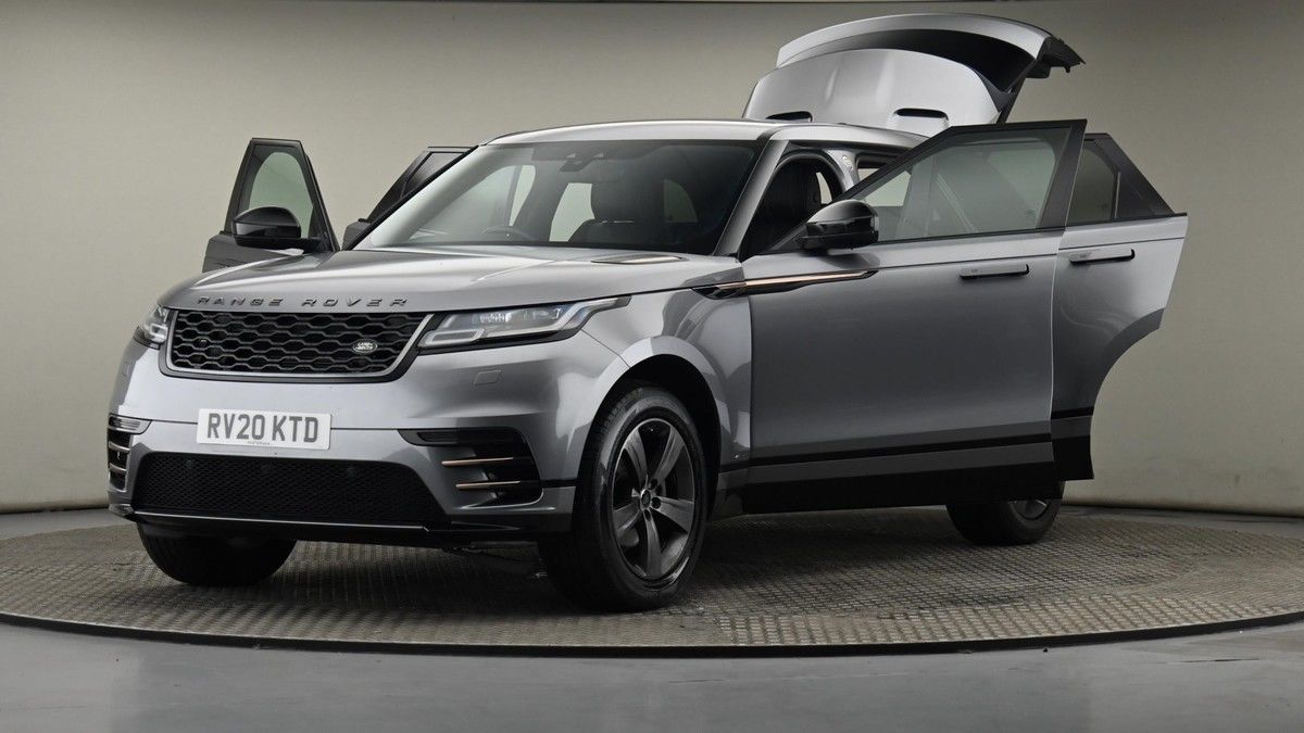Land Rover Range Rover Velar Image 28
