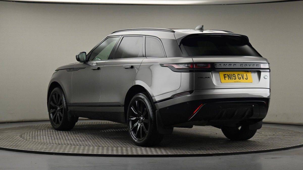 Land Rover Range Rover Velar Image 24