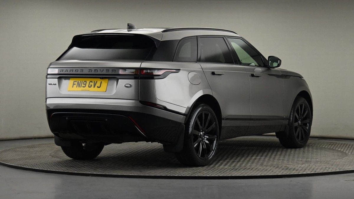 Land Rover Range Rover Velar Image 26