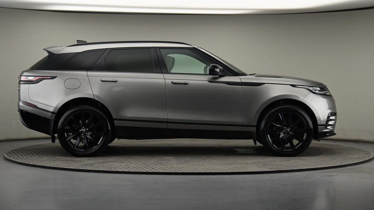 Land Rover Range Rover Velar Image 27