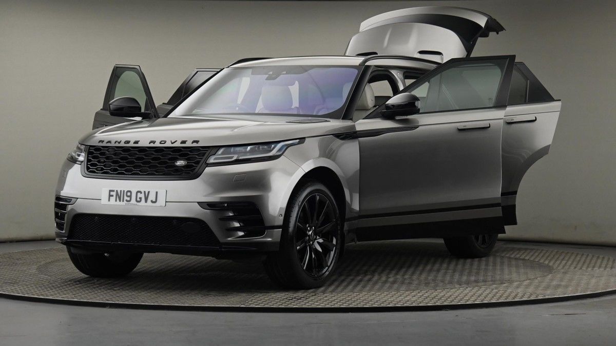 Land Rover Range Rover Velar Image 28