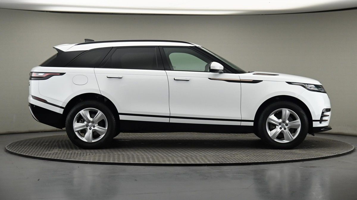 Land Rover Range Rover Velar Image 27