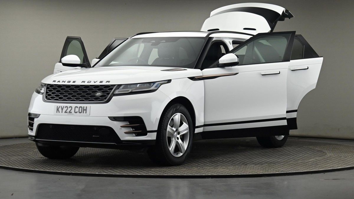 Land Rover Range Rover Velar Image 28