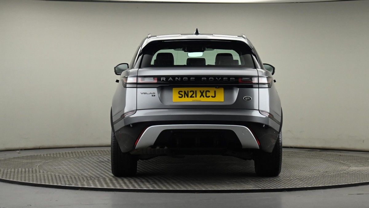 Land Rover Range Rover Velar Image 25