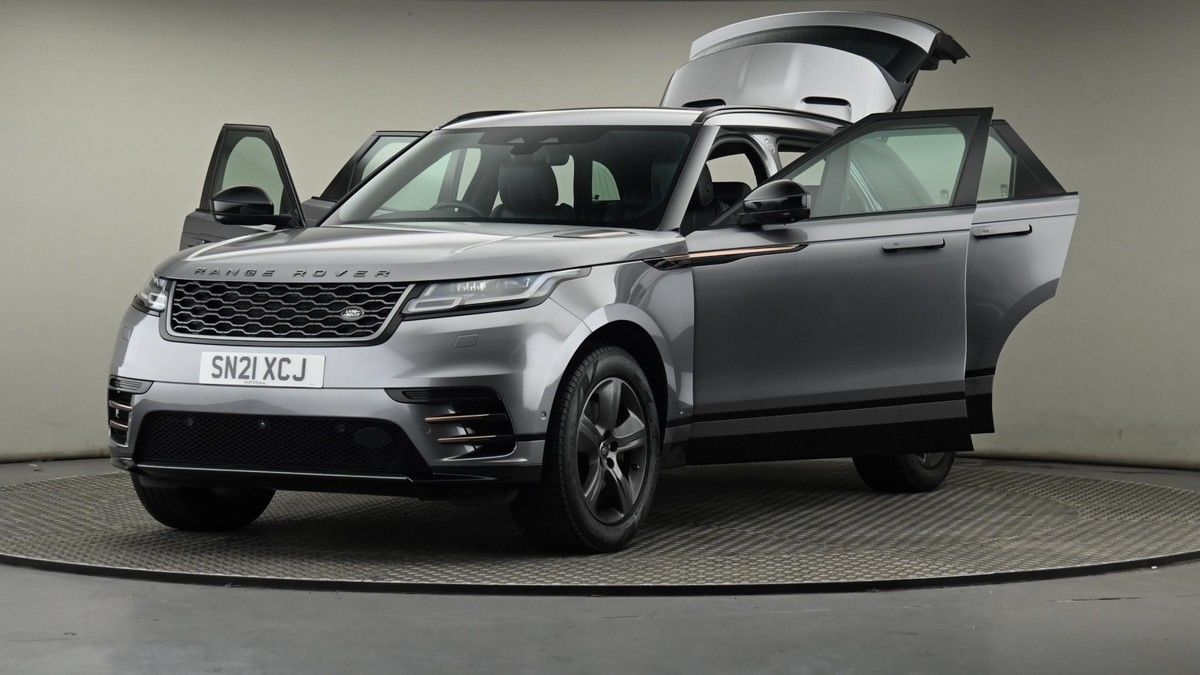 Land Rover Range Rover Velar Image 28
