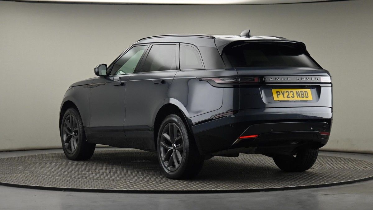 Land Rover Range Rover Velar Image 24