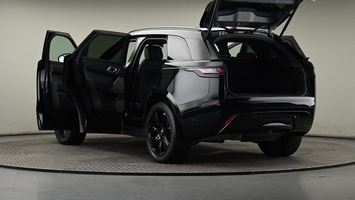 Land Rover Range Rover Velar Image 29