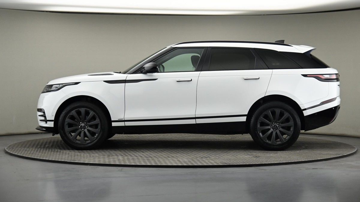 Land Rover Range Rover Velar Image 22