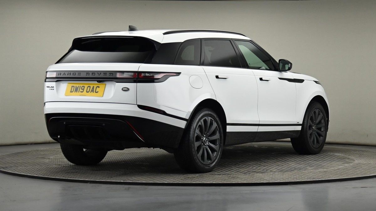 Land Rover Range Rover Velar Image 25