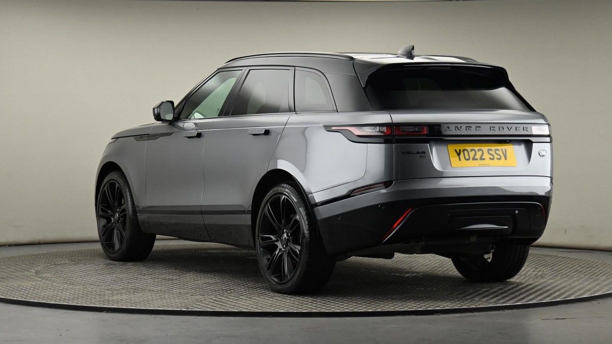 Land Rover Range Rover Velar Image 24