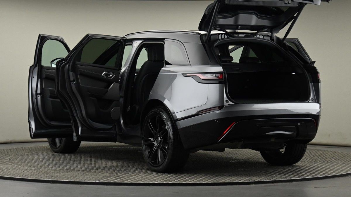Land Rover Range Rover Velar Image 29