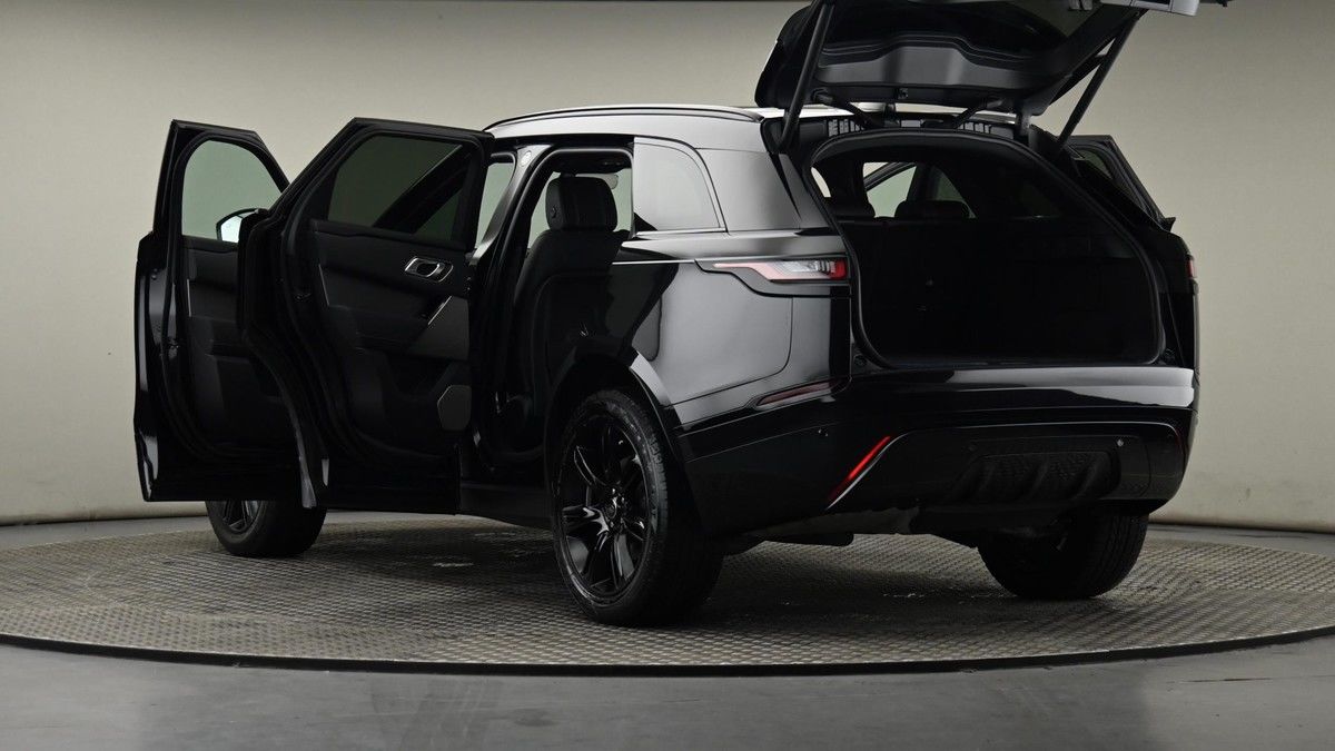 Land Rover Range Rover Velar Image 29