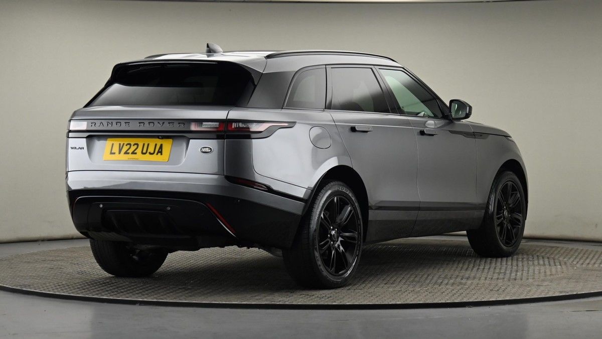 Land Rover Range Rover Velar Image 25