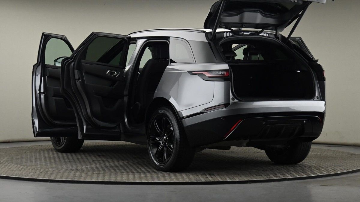 Land Rover Range Rover Velar Image 28