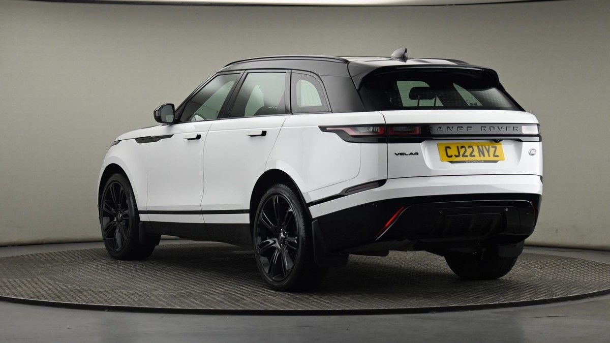 Land Rover Range Rover Velar Image 24