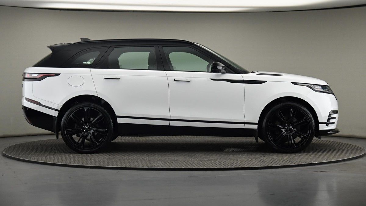 Land Rover Range Rover Velar Image 27