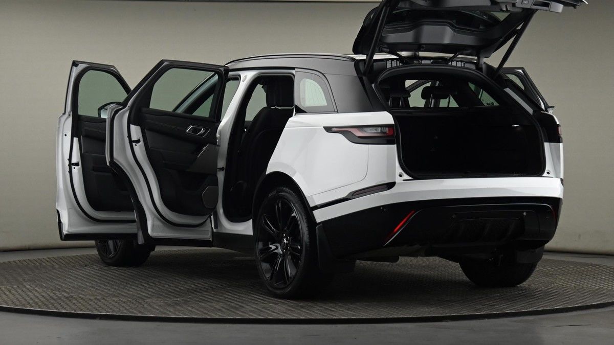 Land Rover Range Rover Velar Image 29
