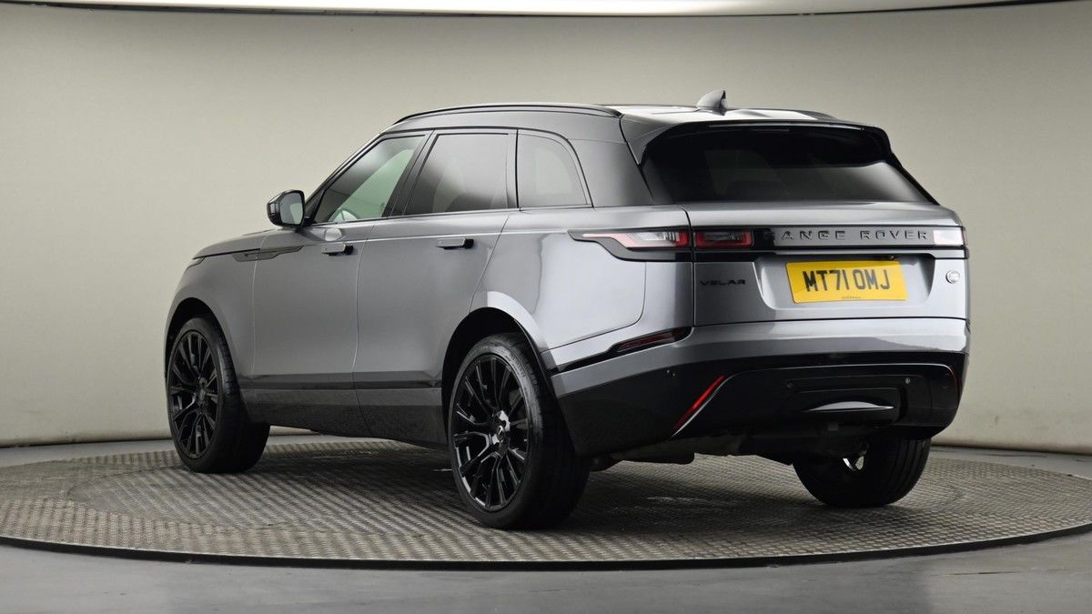 Land Rover Range Rover Velar Image 24