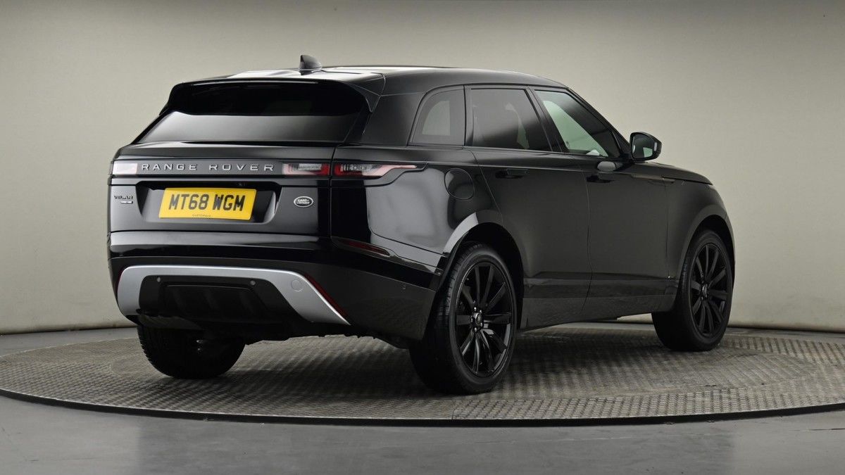 Land Rover Range Rover Velar Image 25