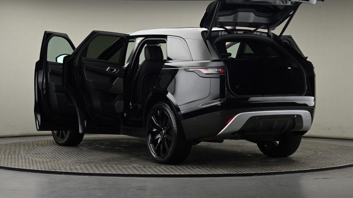 Land Rover Range Rover Velar Image 28