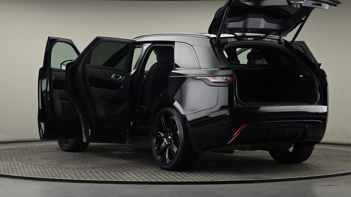 Land Rover Range Rover Velar Image 29