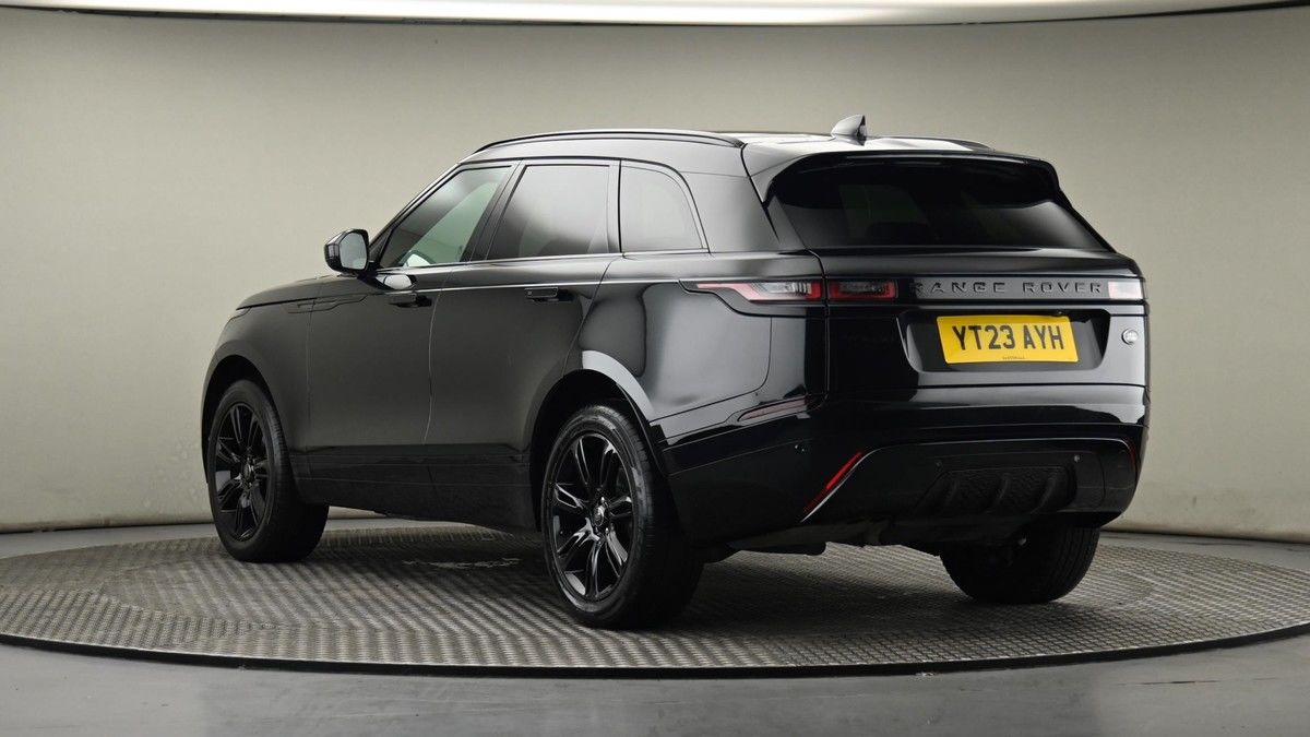 Land Rover Range Rover Velar Image 24