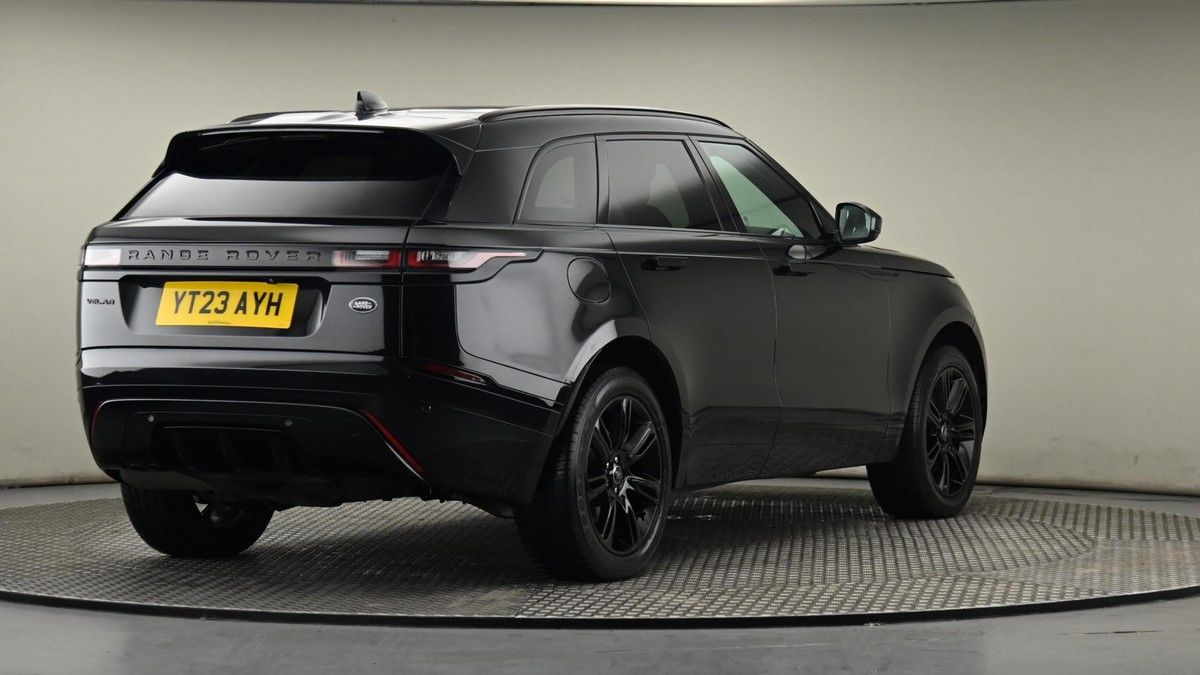 Land Rover Range Rover Velar Image 26