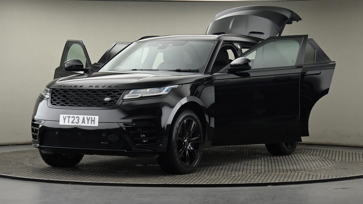Land Rover Range Rover Velar Image 28