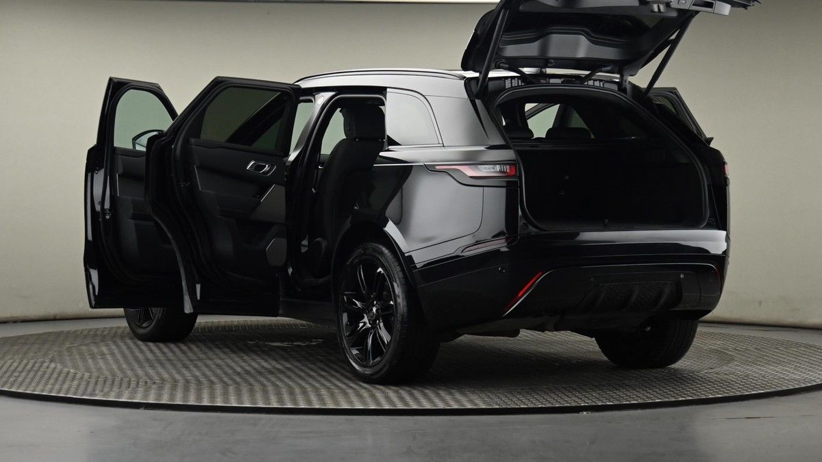 Land Rover Range Rover Velar Image 29