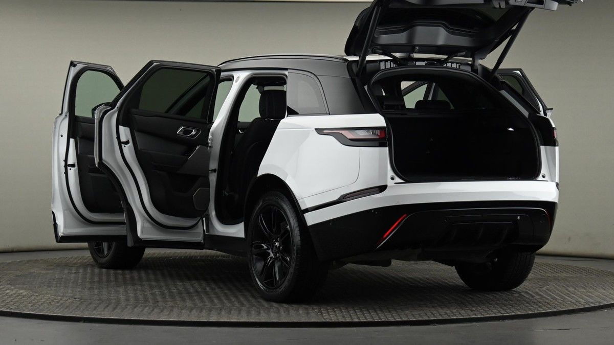 Land Rover Range Rover Velar Image 29