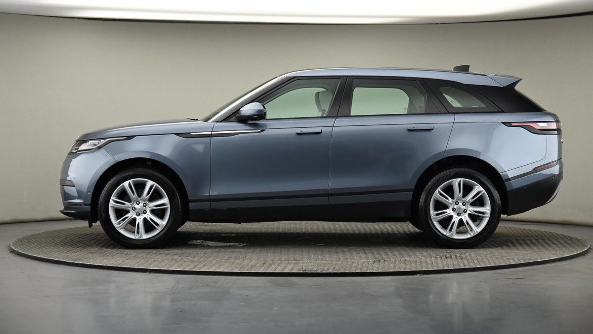 Land Rover Range Rover Velar Image 22