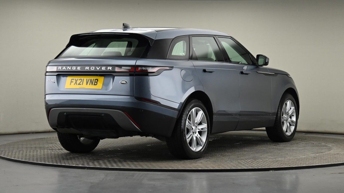 Land Rover Range Rover Velar Image 25