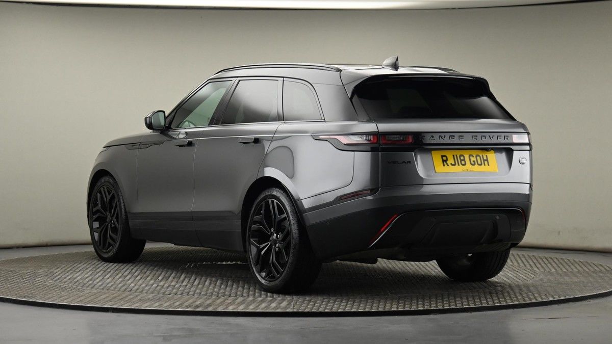 Land Rover Range Rover Velar Image 24