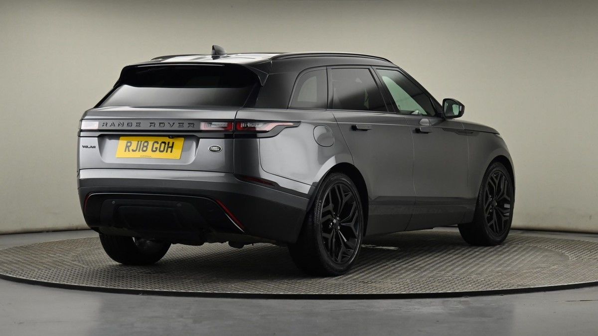 Land Rover Range Rover Velar Image 26