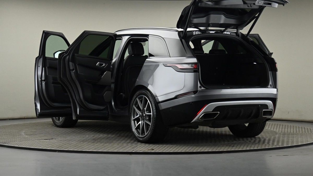 Land Rover Range Rover Velar Image 28