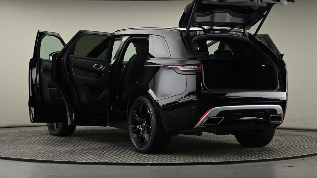 Land Rover Range Rover Velar Image 29