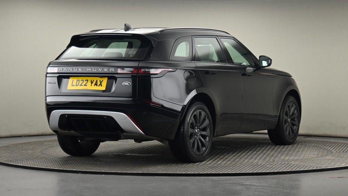 Land Rover Range Rover Velar Image 25