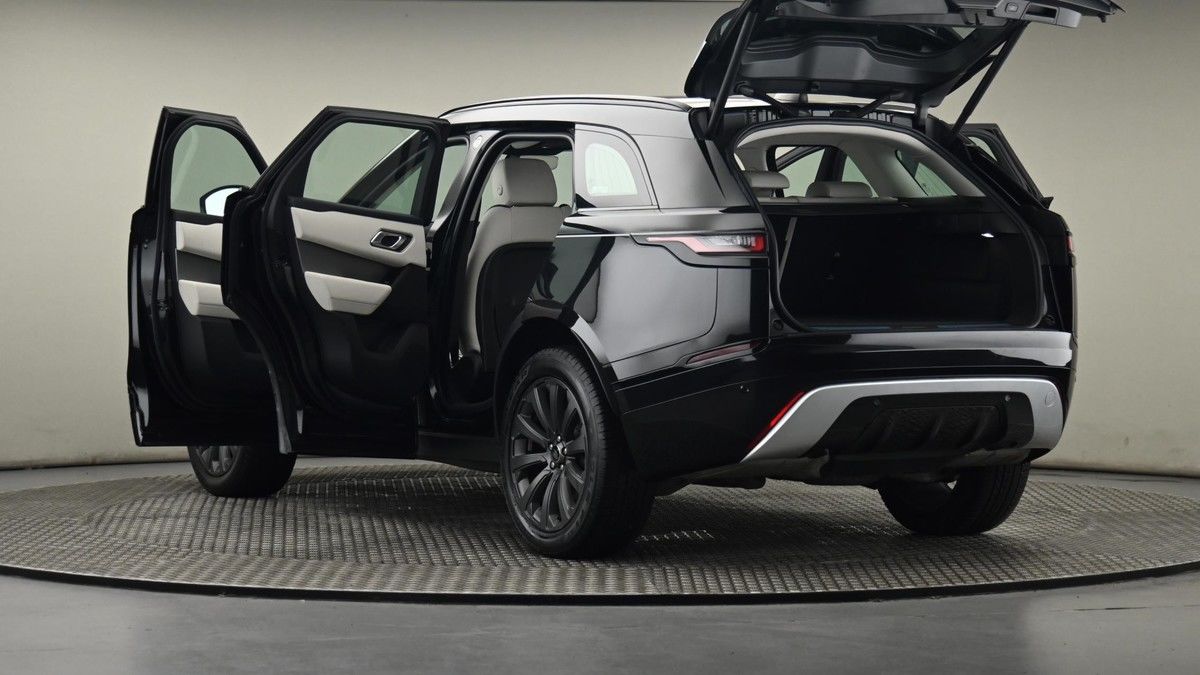Land Rover Range Rover Velar Image 28
