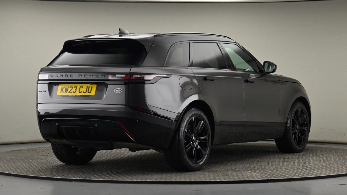 Land Rover Range Rover Velar Image 26