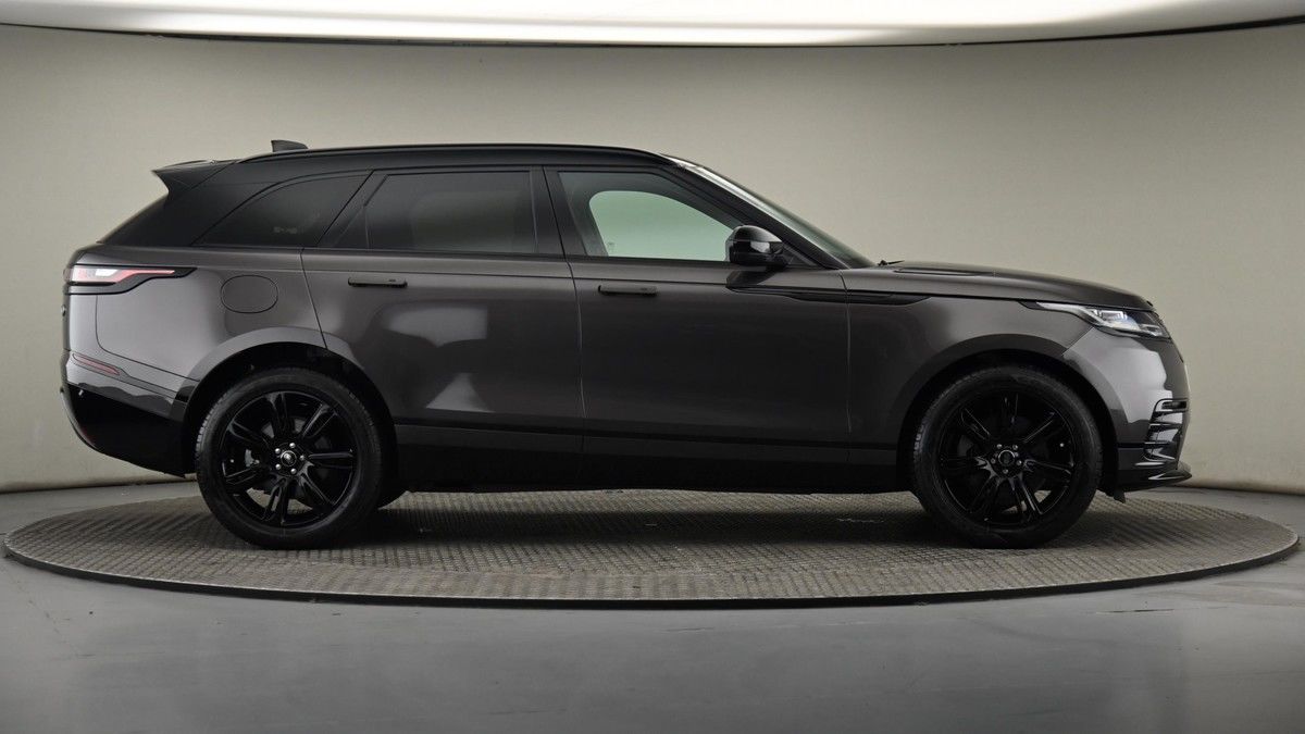 Land Rover Range Rover Velar Image 27