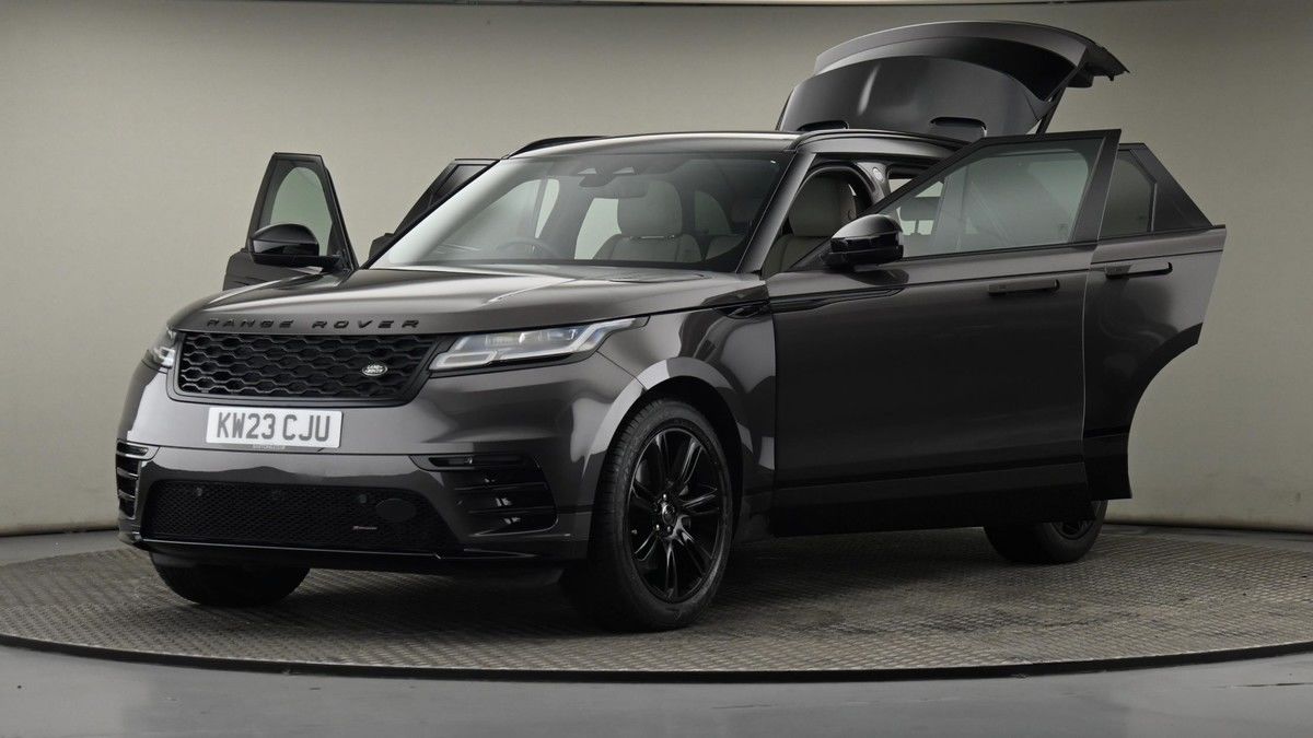 Land Rover Range Rover Velar Image 28